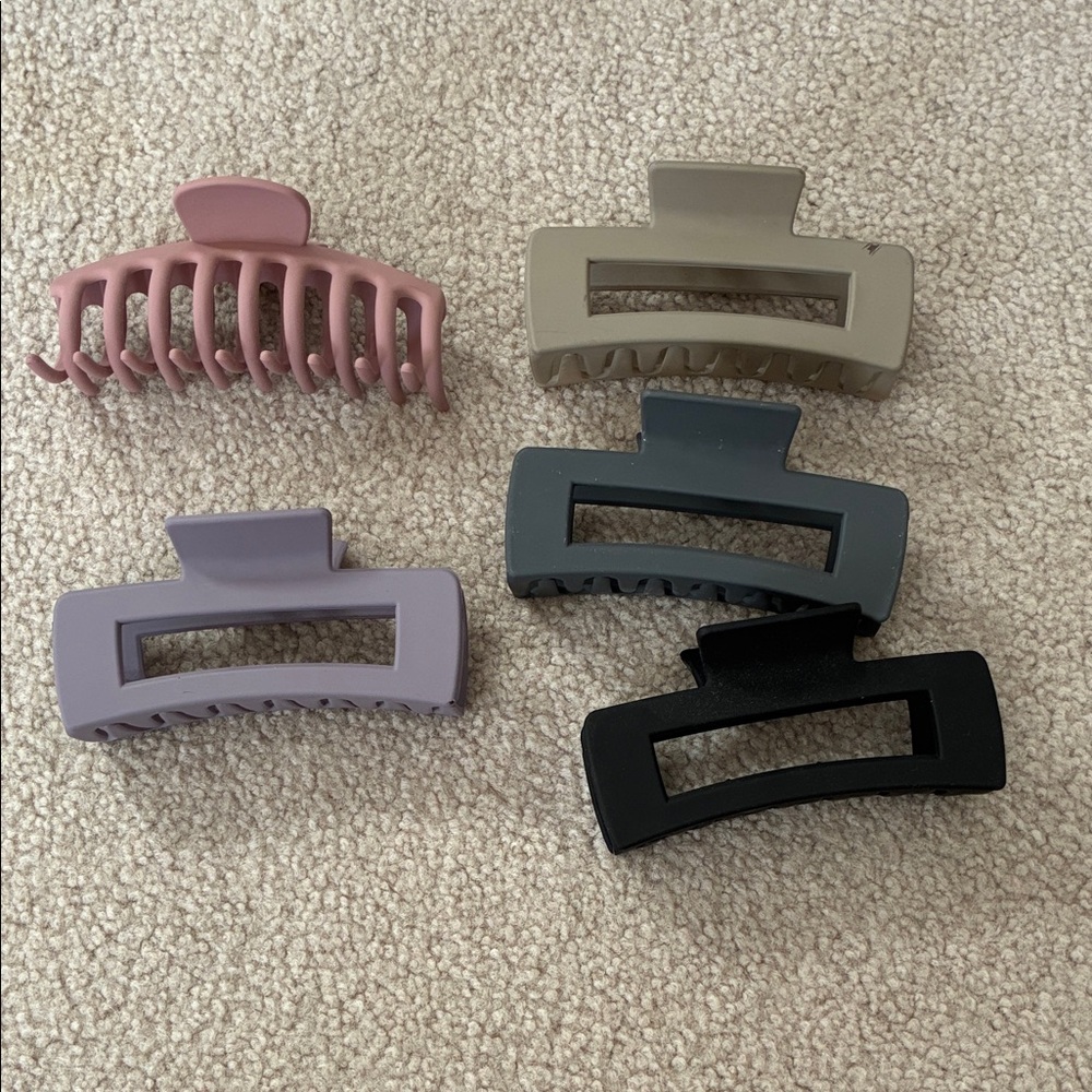 Set of 5 Hair Claw Clips in Assorted Colors